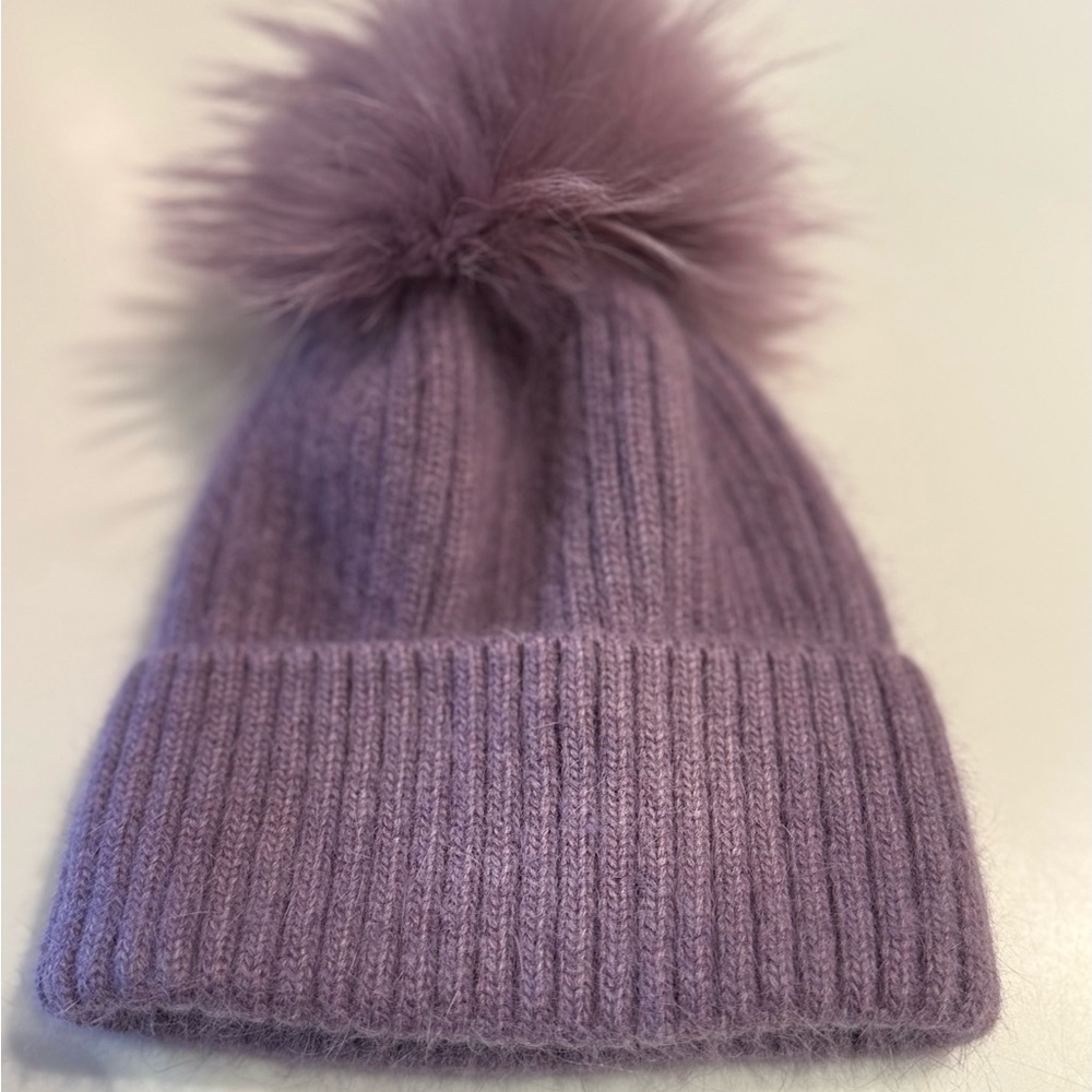 Linda Richards NWT Lavender Knit Beanie with Fur Pom Pom